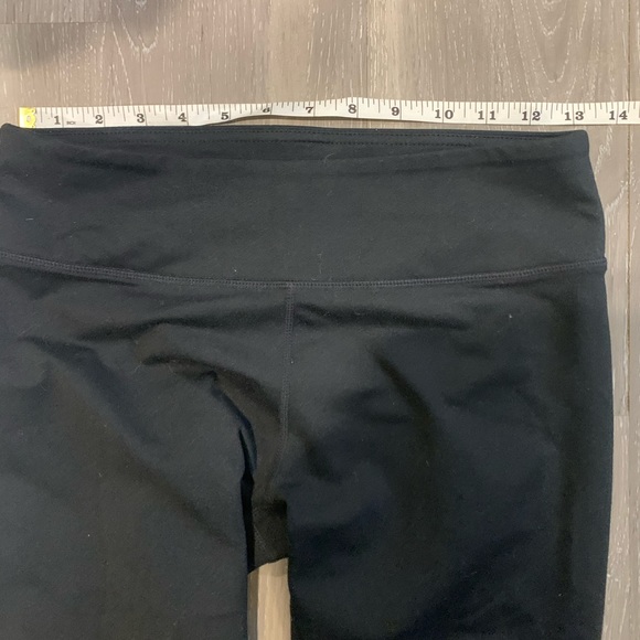 Fabletics capris - Picture 8 of 9